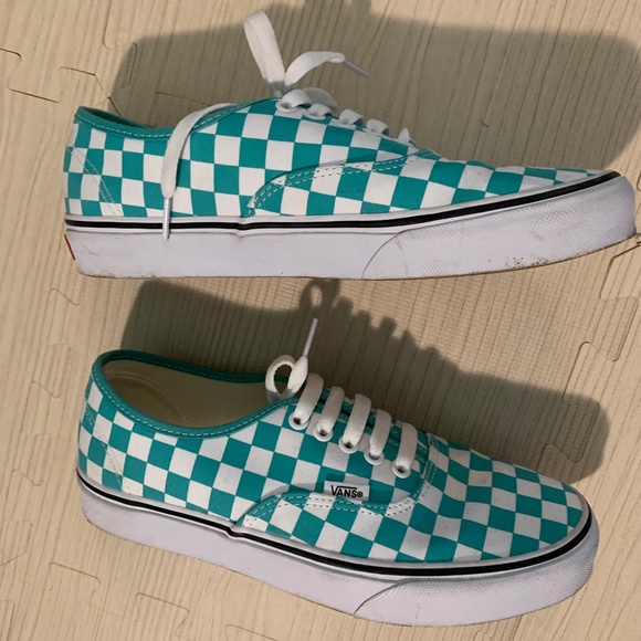 Checkered Vans - Picture 2 of 4